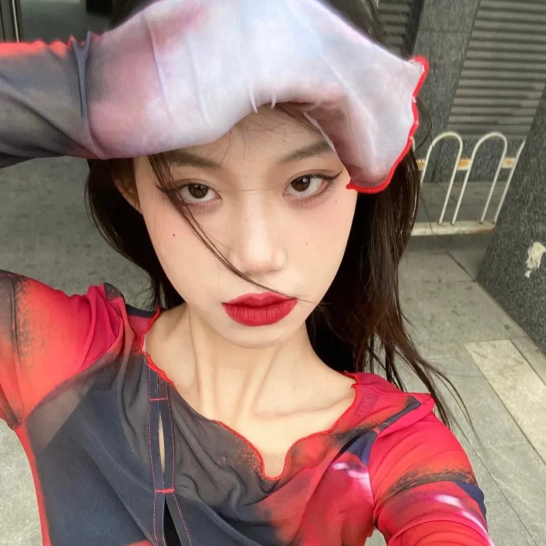 戛纳机密第一季